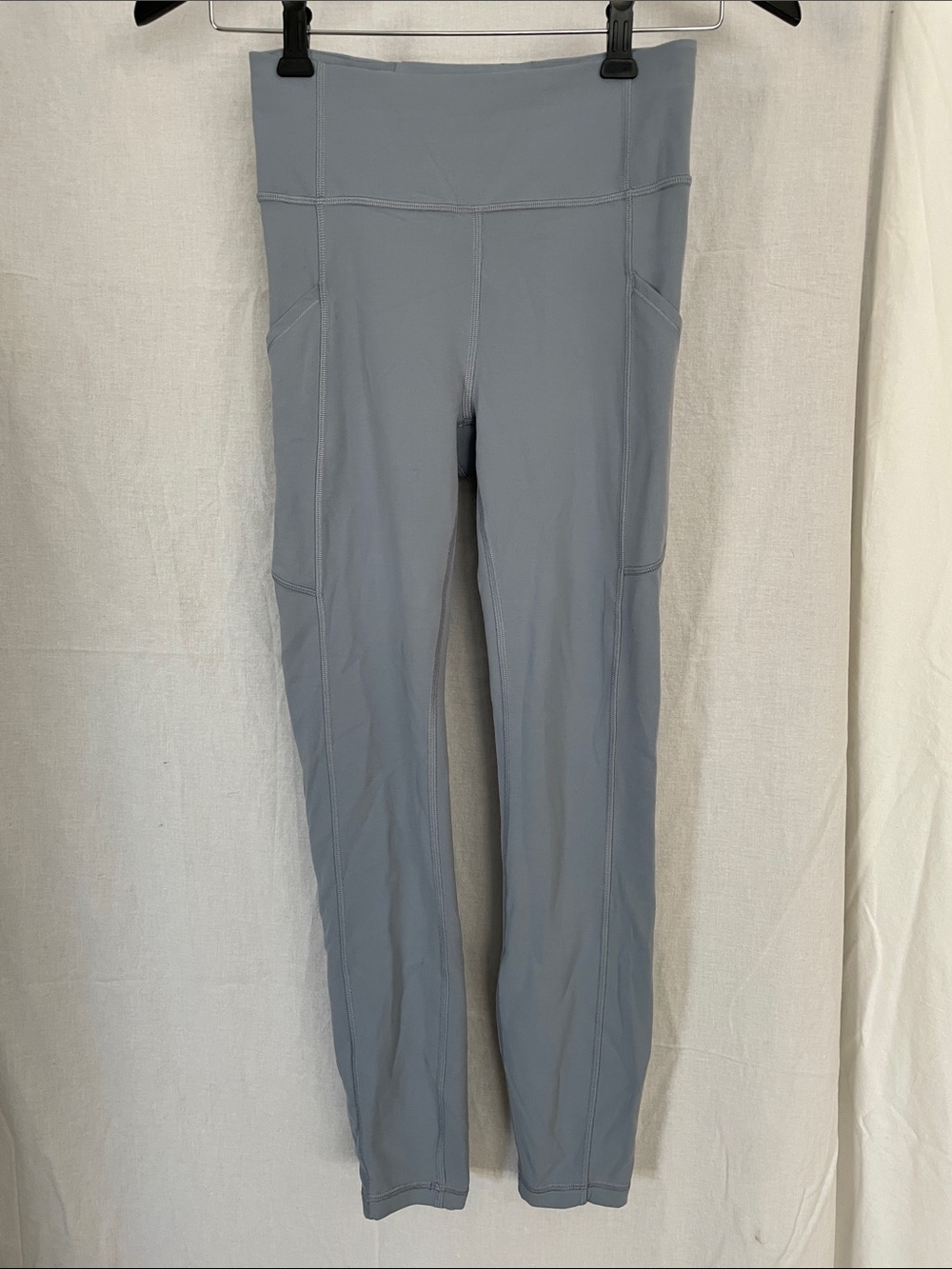 Lululemon Invigorate High Rise Tight 25” in Chambray, Size 4 - Picture 4 of 6